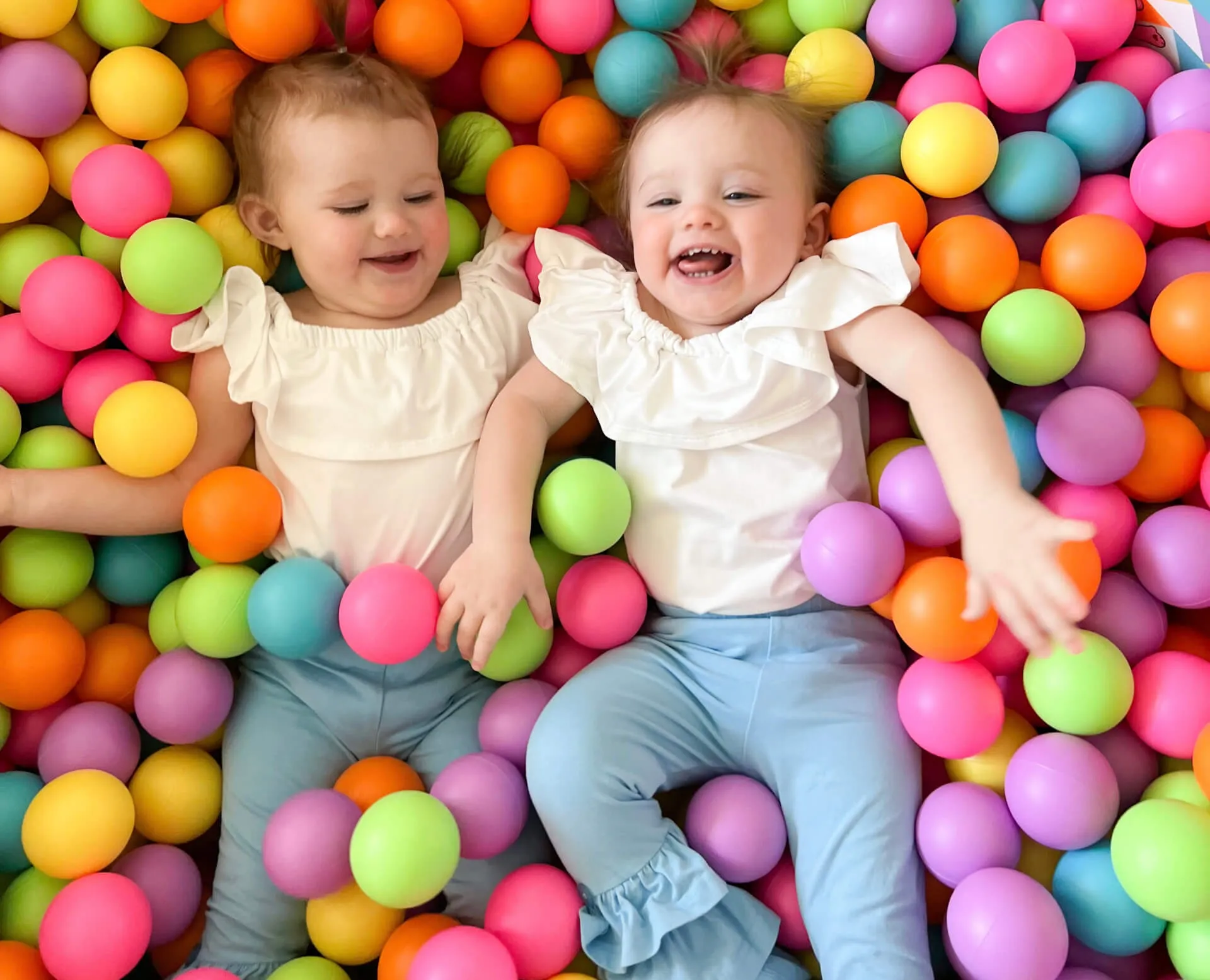 Care Bears™ Little Ball Pit