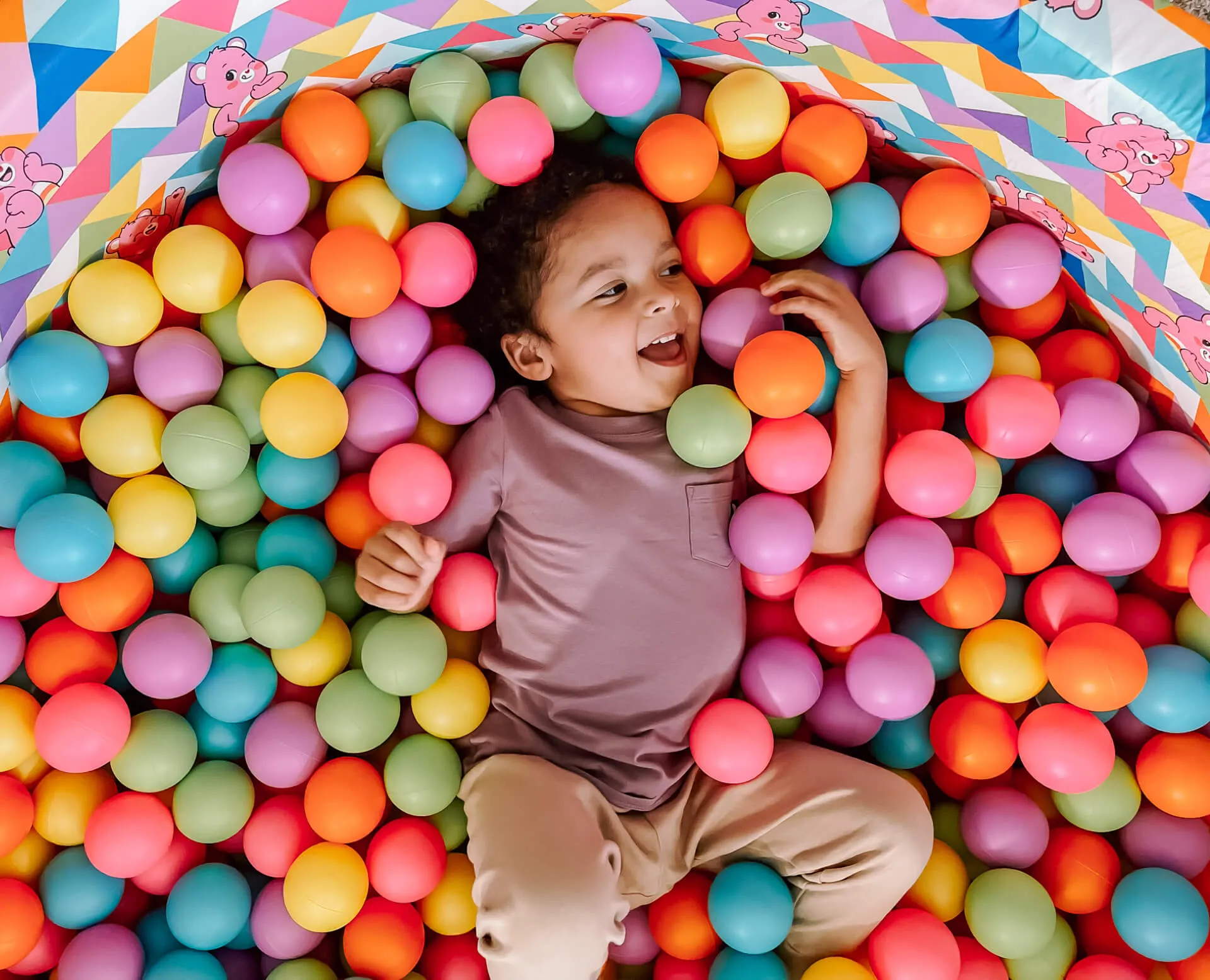 Care Bears™ Little Ball Pit